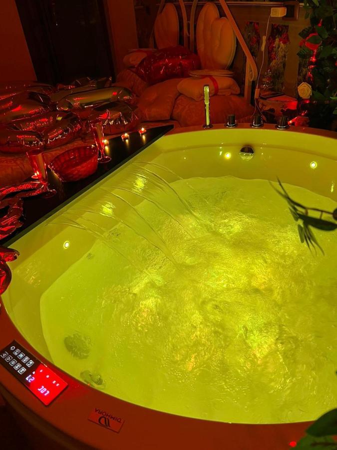 Kamer met Kingsize bed en Bubbelbad